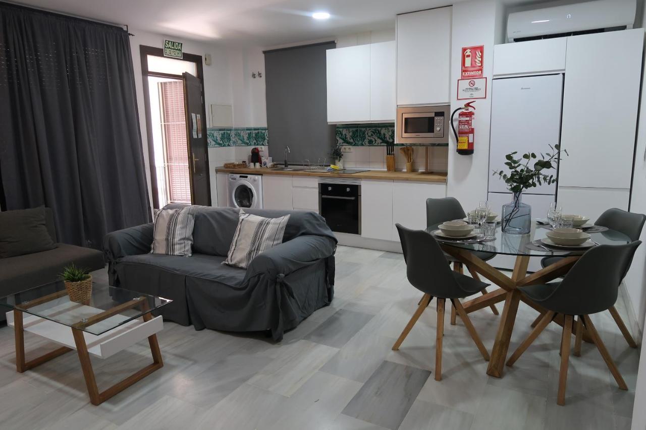 J & E Malaga Center Apartamentos Kültér fotó