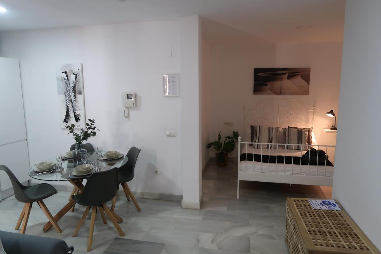 J & E Malaga Center Apartamentos Kültér fotó